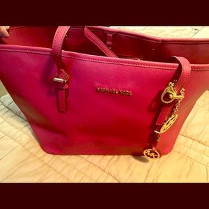 Michael kors purse